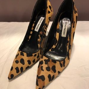 Steve Madden leopard pony hair pumps. 7.5